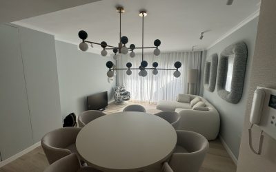 Reformas de salas pequeñas en Estepona: optimiza tu espacio